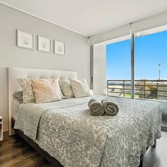 Central Apt in Santiago with Pool / For six!
