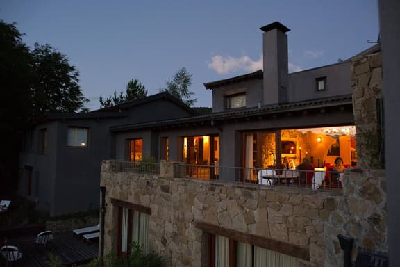 Mansion frente al lago / 10BDR / Pileta / Jacuzzi - Image 1